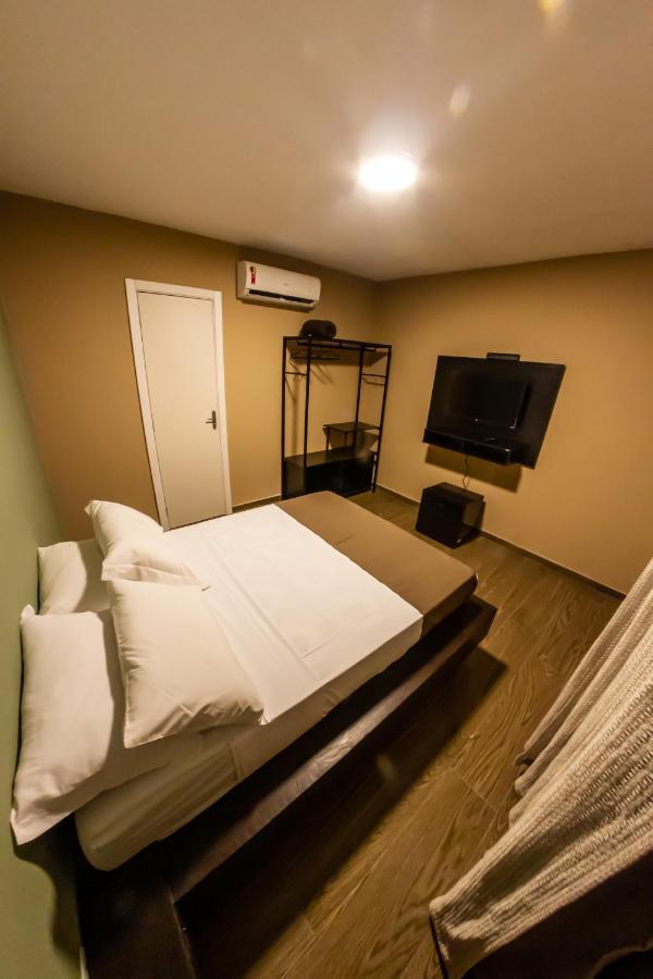 Bonabrigo Hostel & Suites Balneario Camboriu Exterior photo